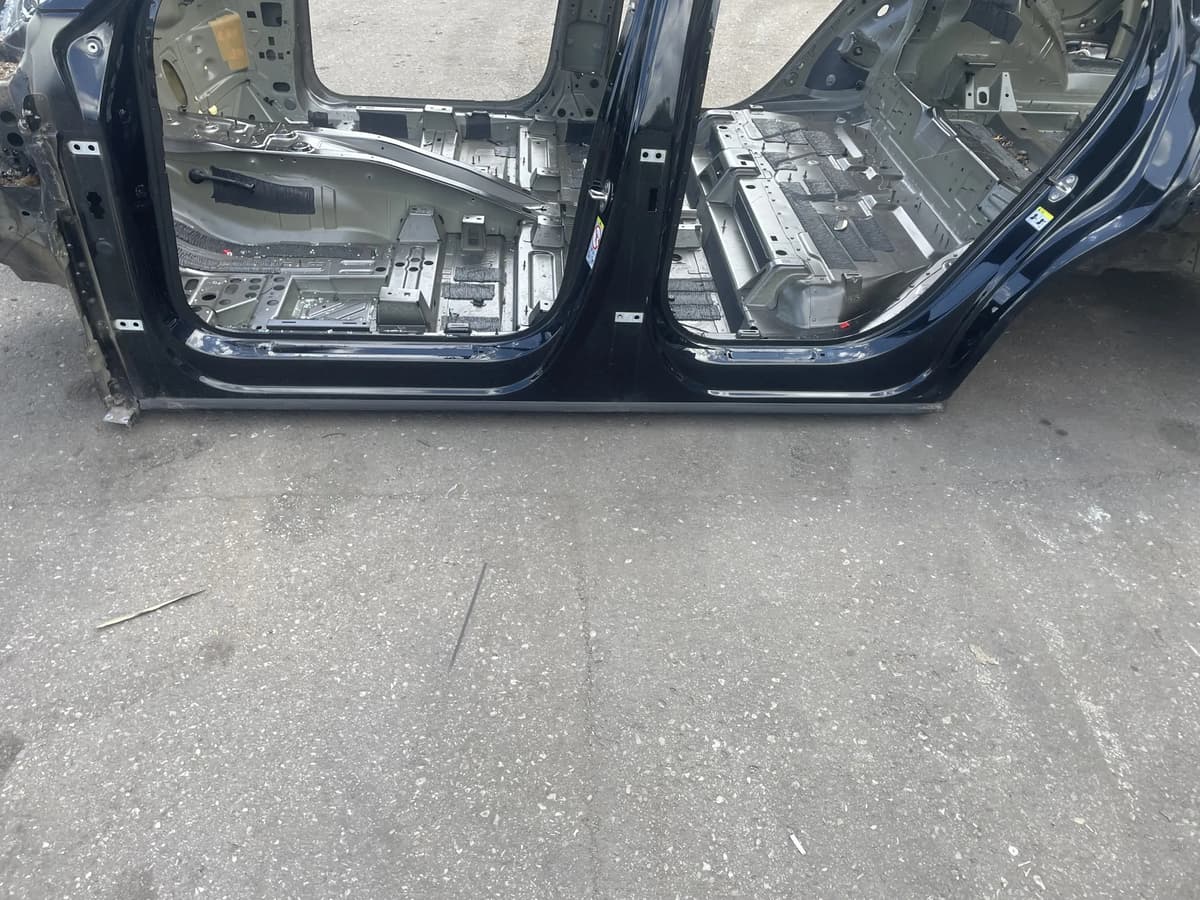 AUDI E-TRON GEN 2020 Left Side Sideskirt