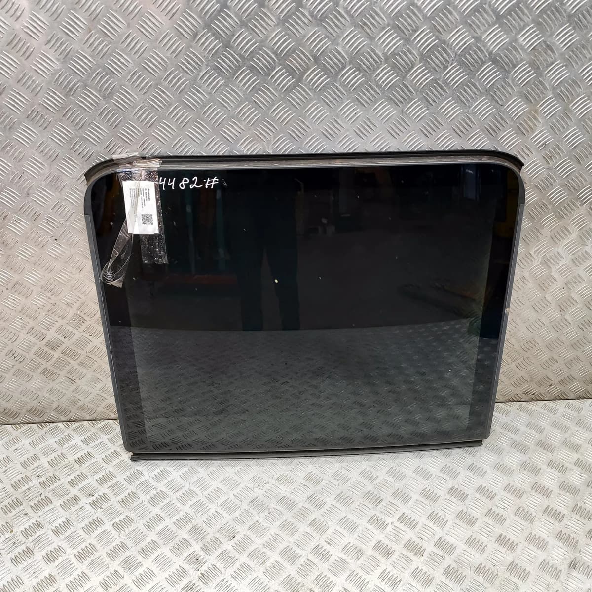 SKODA KAROQ NU7 2023 Sunroof 3G9877056