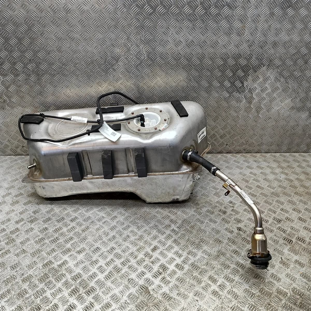 ASTON MARTIN DB11 Fuel Tank HY53-9K007-AG 4.0 Petrol 375kw 2022 25905607