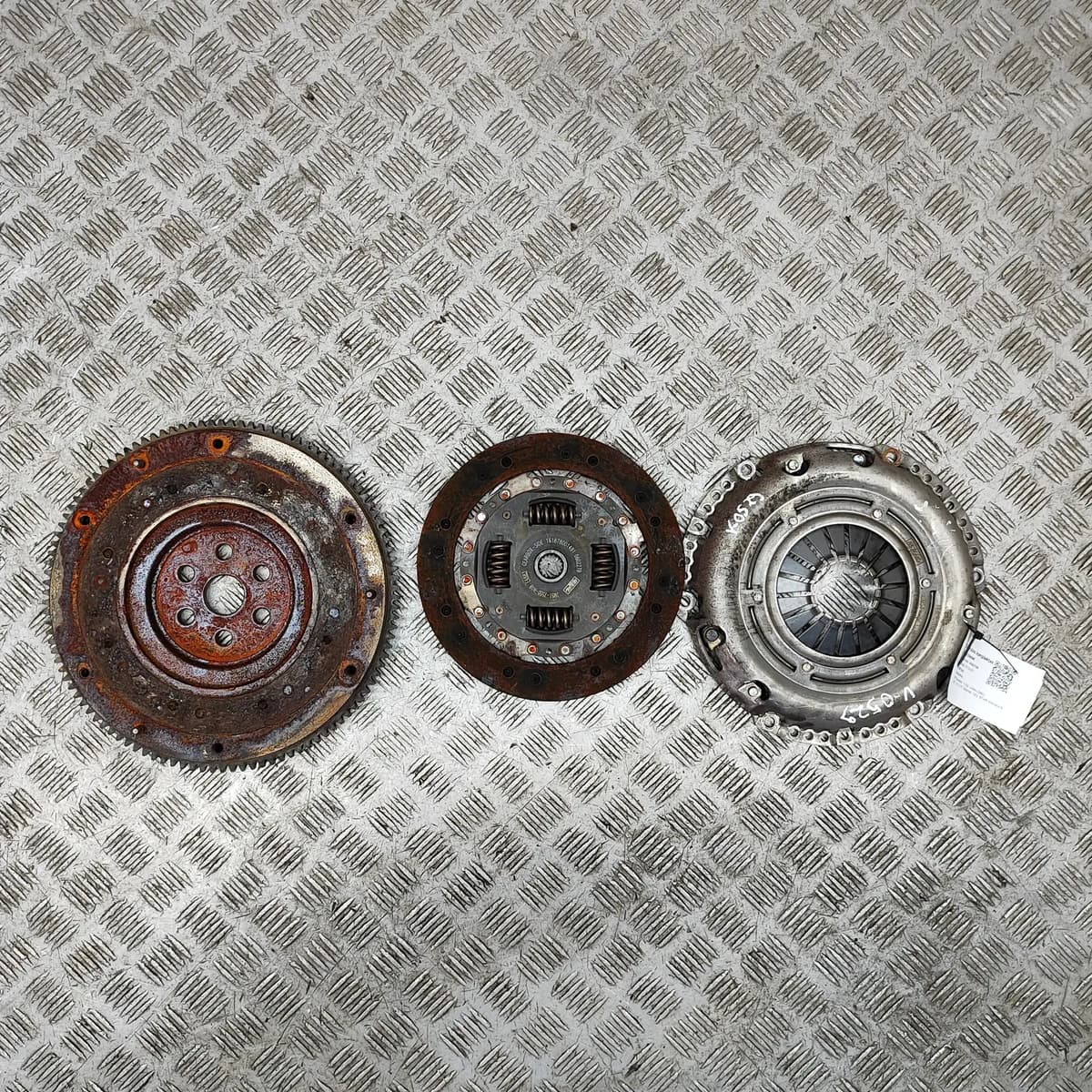 FORD C-MAX MK1 Clutch Kit 3M51-7563-HC 1.8 Petrol 92kw 2007 25944946