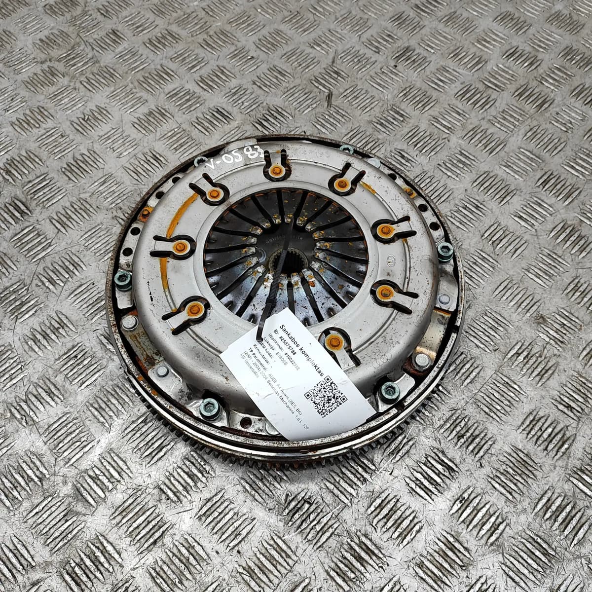 AUDI A4 Avant B6 Clutch Kit 06B141117D 1.8 Petrol 120kw 2004 25975788