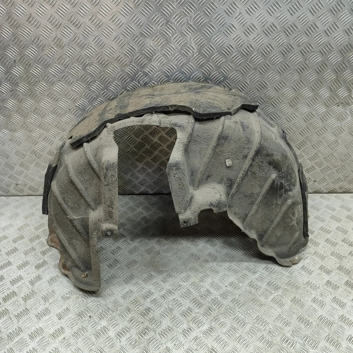 AUDI A4 Avant B9 Rear Left Arch Liner 8W0810171G 2.0 Diesel 110kw 2016 26335180