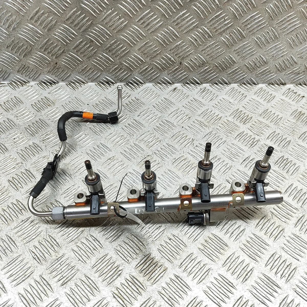 HYUNDAI IONIQ AE Fuel Rail W/Injectors 35340-03HC0 1.6 Hybrid 77kw 2022 26538046