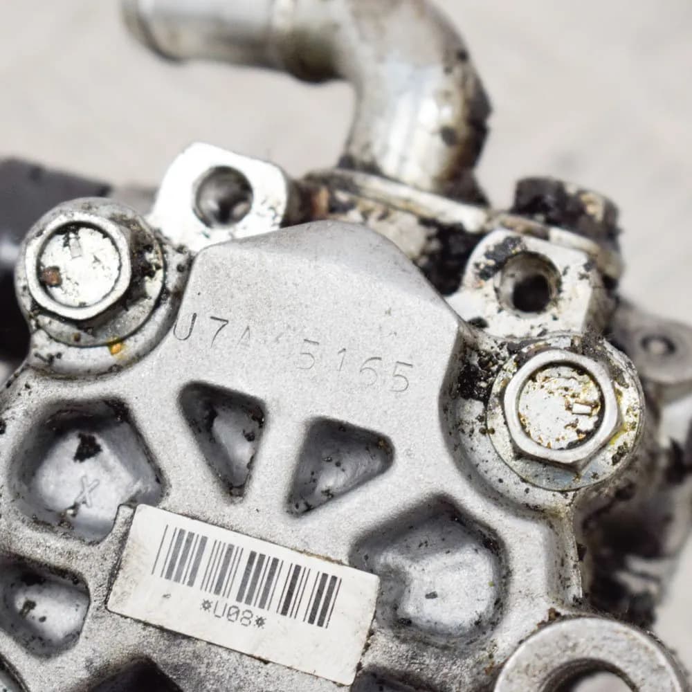 Toyota Avensis T250 Power Steering Pump w/ Pulley 2.0 Diesel 2007