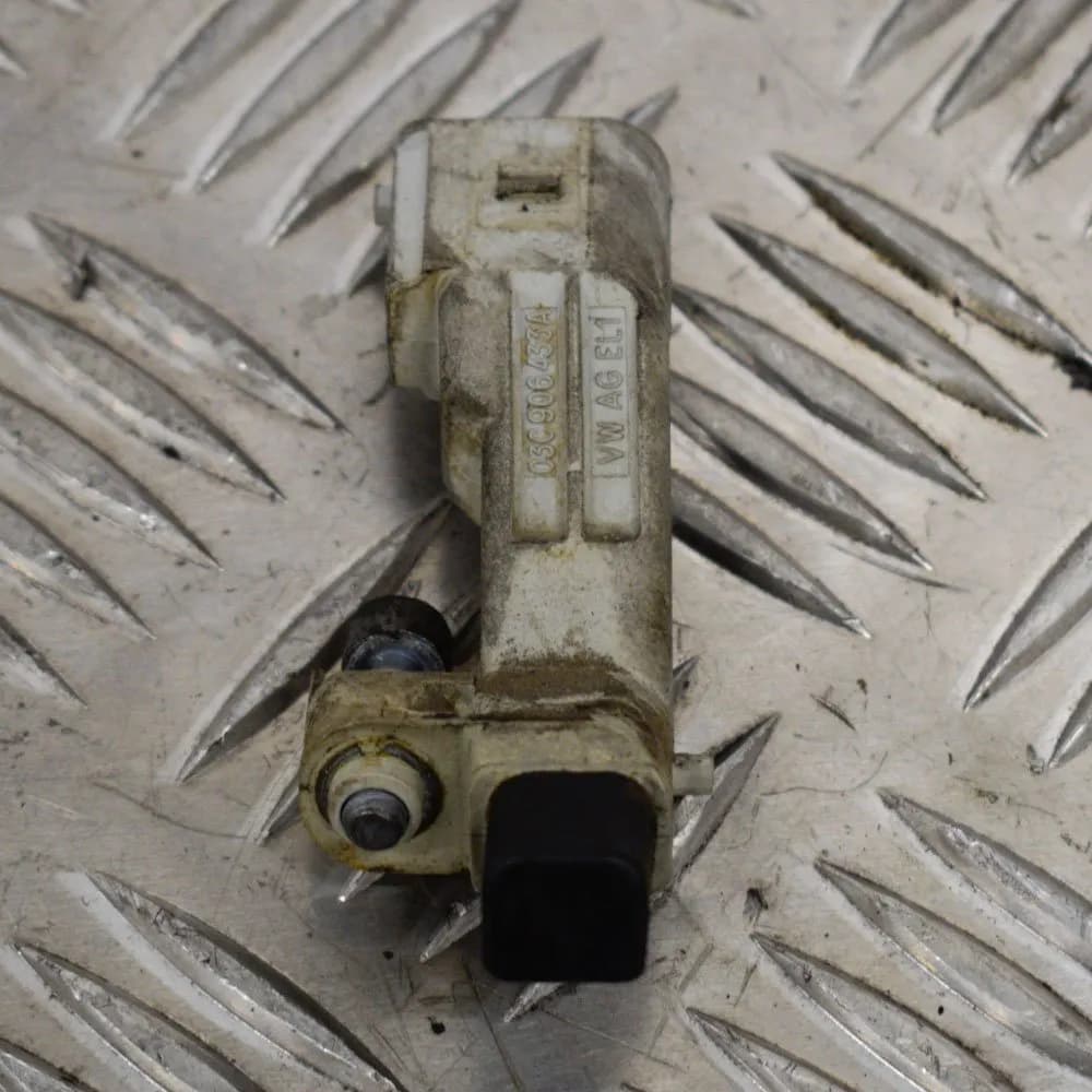 VW GOLF V 1K1 2008 Camshaft Position Sensor 03C906433A