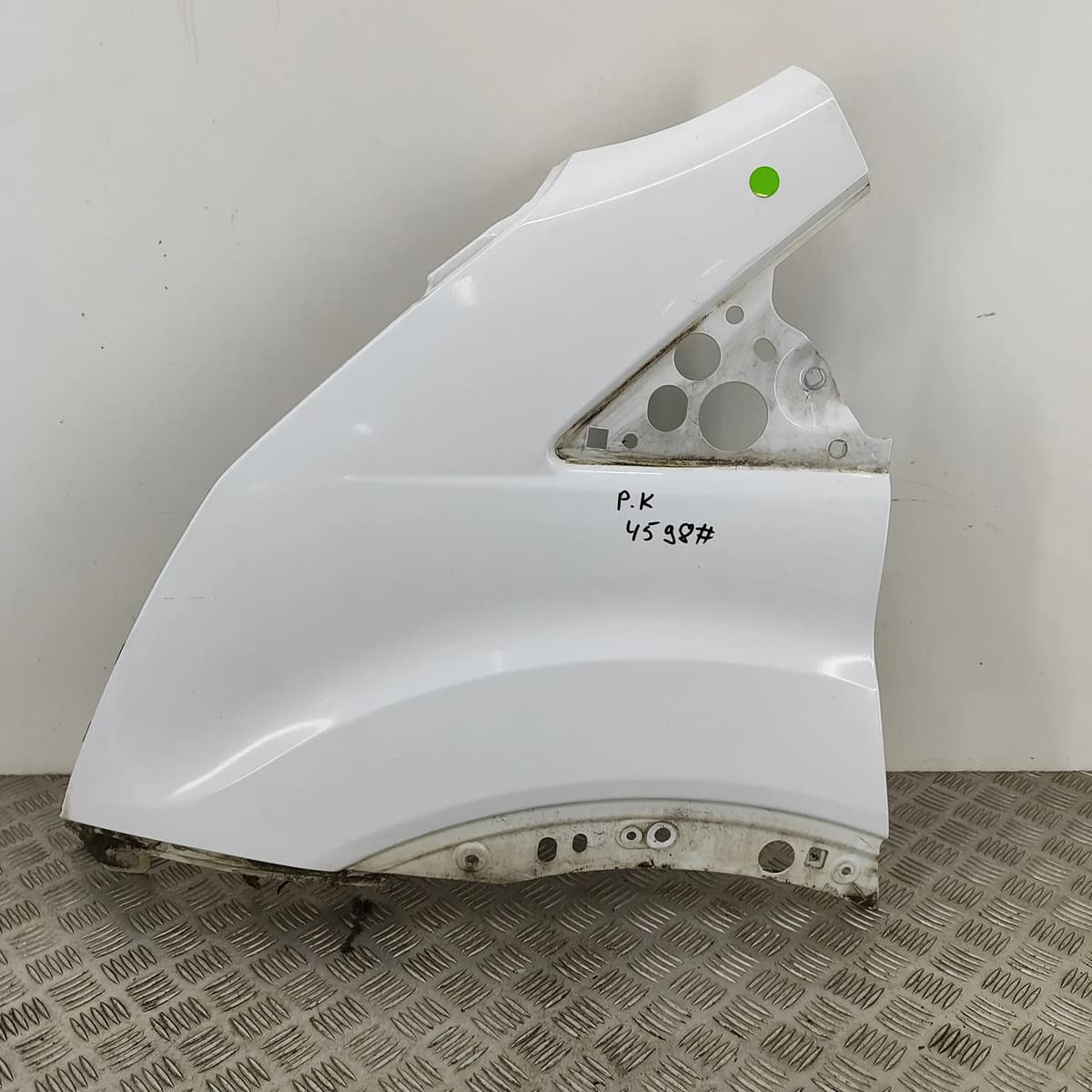 FORD TRANSIT Furgon MK4 Front Left Fender 1561051 2.2 Diesel 92kw 2015 26820371
