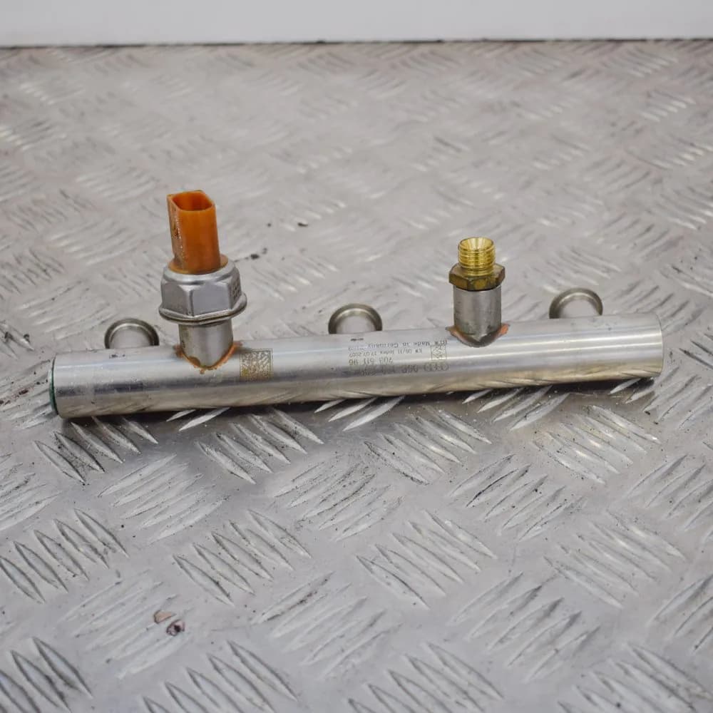 Audi A5 Coupe 8T3 S5  Fuel Rail Left Side 	06E130089D 3.0 Petrol 245KW