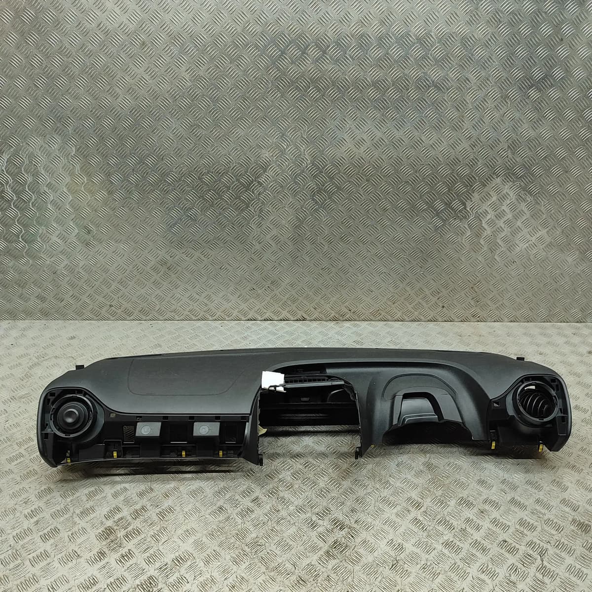 PEUGEOT 108 Dashboard 55950-0H020 1.2 Petrol 60kw 2015 RHD 27134403