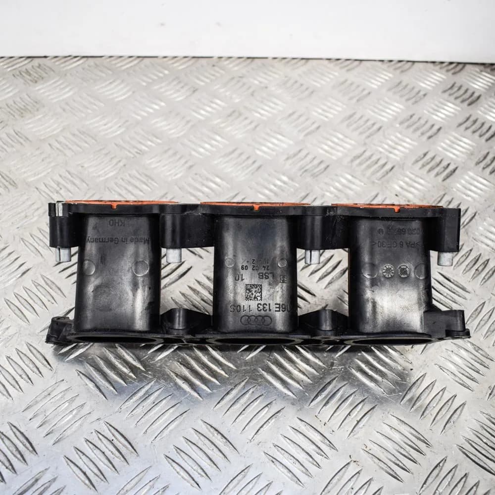 AUDI A5 Sportback 8T8 Right Side Intake Manifold 06E133110S 3.2Petrol 195kw 2010