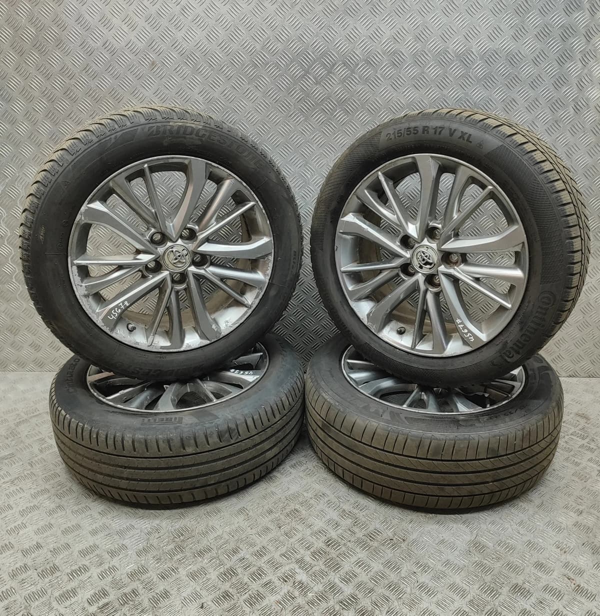 TOYOTA AVENSIS Sedan T270 Alloy Wheels W/ Tires Set 42611-05390 2016 27231056