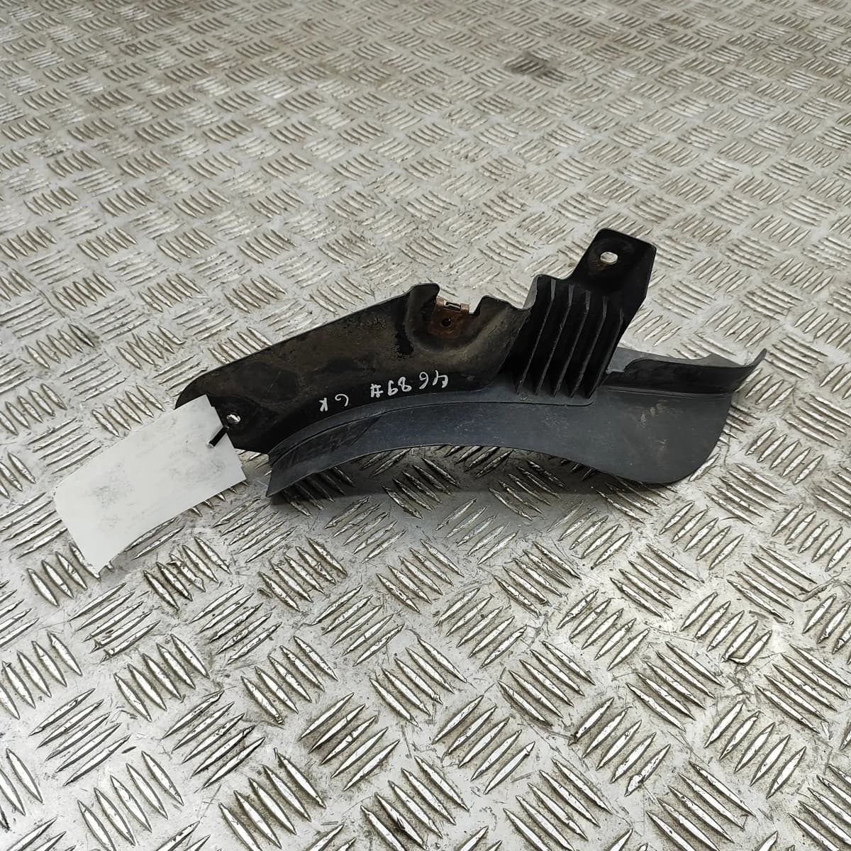 PORSCHE MACAN 95B Rear Left Mudguard 95B825213A 3.0 Petrol 250kw 2015 27280992