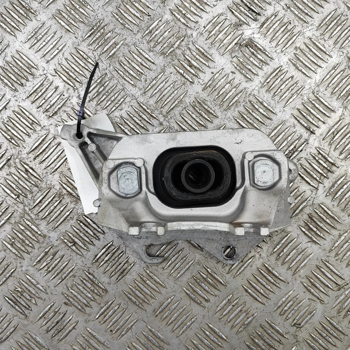 NISSAN JUKE F16 Left Side Engine Mount 11222-00Q0E 1.0 Petrol 86kw 2024 27288703