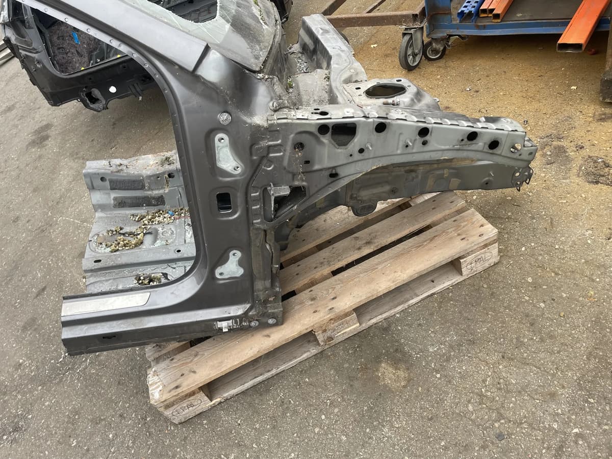 MERCEDES-BENZ A W176 2016 Front Right Quarter Panel