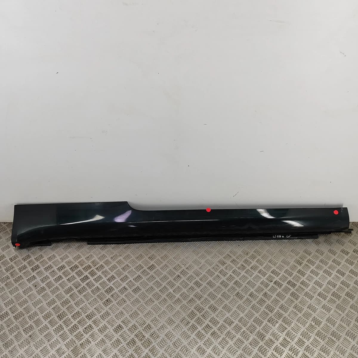 AUDI A4 Cabrio B7 Right Side Plastic Sideskirt Cover 2009 27449421