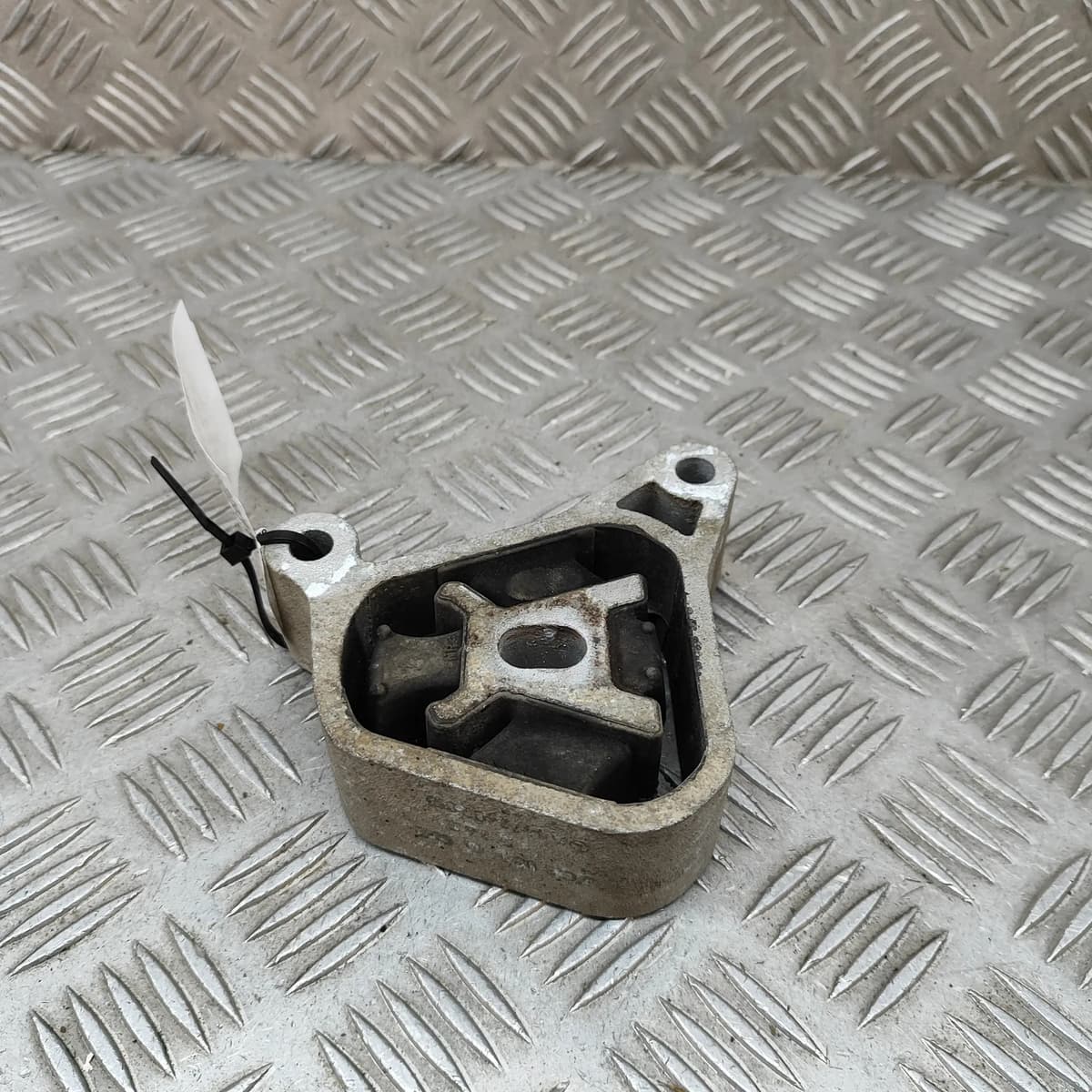 MERCEDES-BENZ VITO Furgon W447 Right Engine Mount A4472400010 1.6D 84Kw 2015