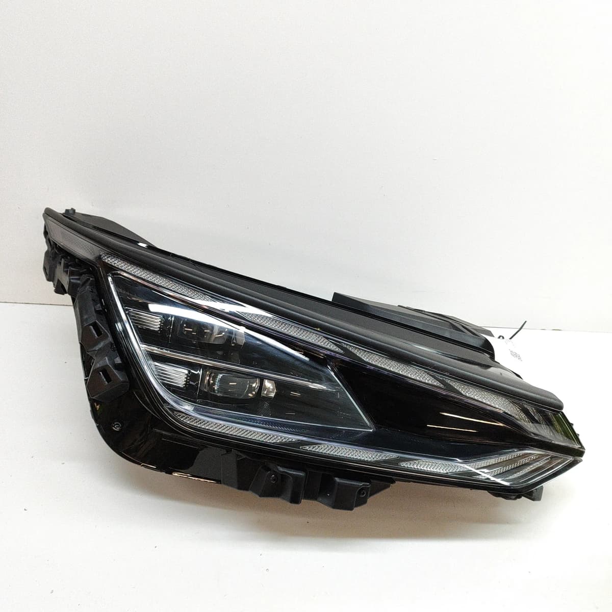 KIA EV6 CV Front Right Headlight RHD 92102-CV1 2021 27539129