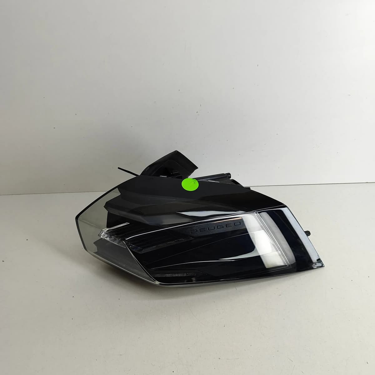 PEUGEOT 2008 P24 Rear Right Tail Light 9850439980 2024 RHD 27954261