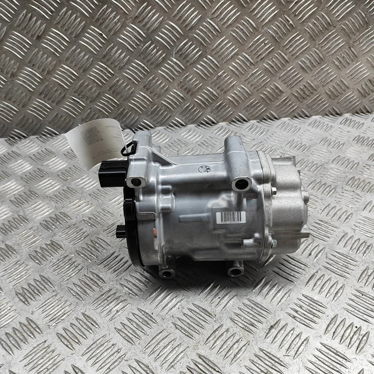TOYOTA C-HR AX20 Air Condition A/C Pump 88370-F4040 2.0 Hybrid 145kw 2024