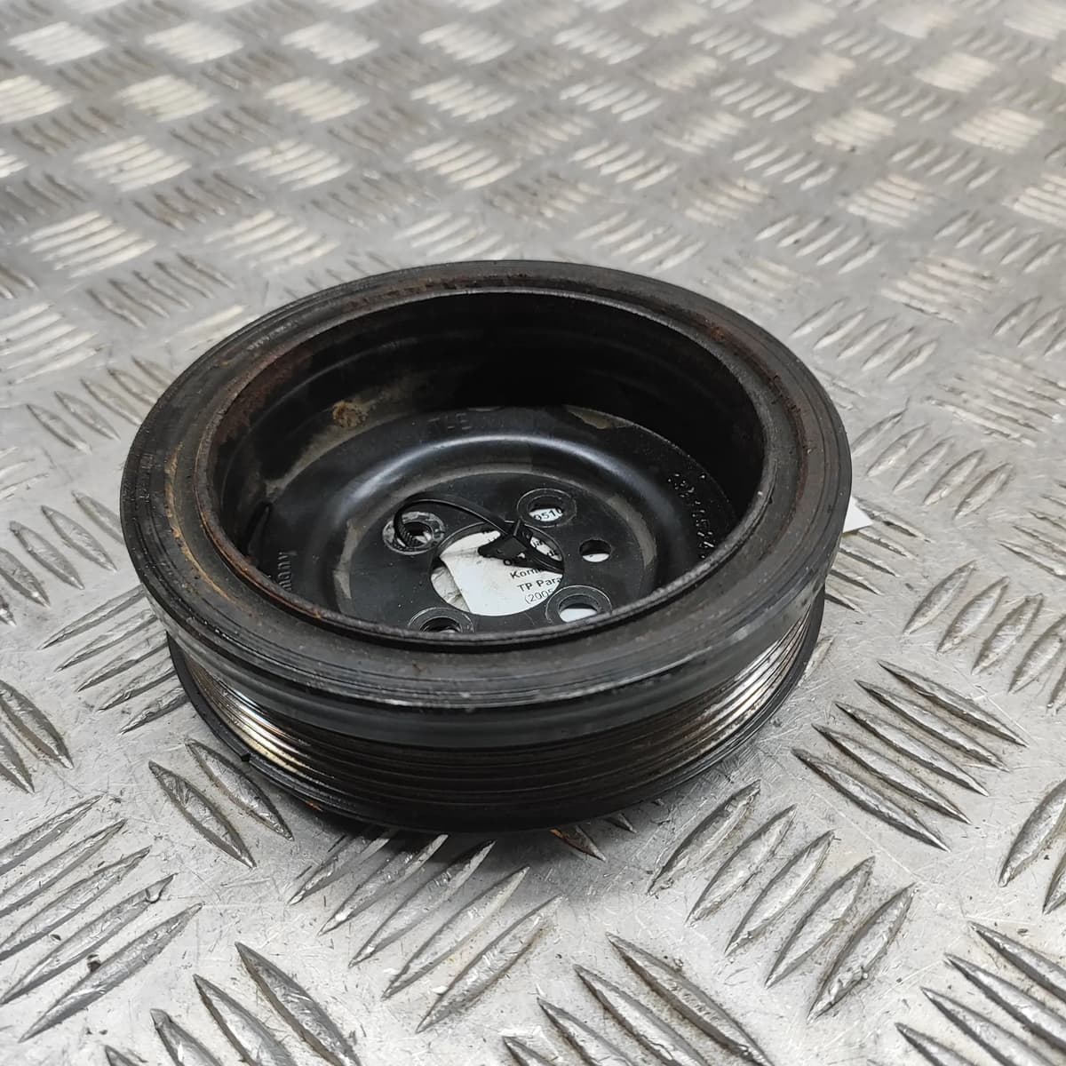 VOLKSWAGEN PASSAT B6 Crankshaft Pulley 03G105243 2.0 Diesel 103kw 2008 28195104