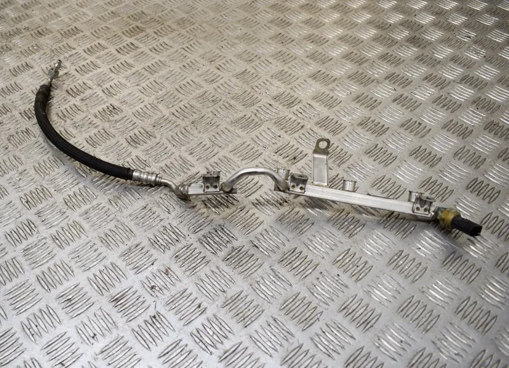 VOLKSWAGEN PASSAT 3C B6 Fuel Rail 	03C129041C 2010 1.4 Petrol 110 KW