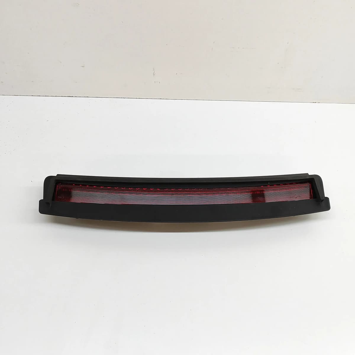 TESLA MODEL 3 Rear Third Brake Stop Light 1615202-00-A 2021 28258419
