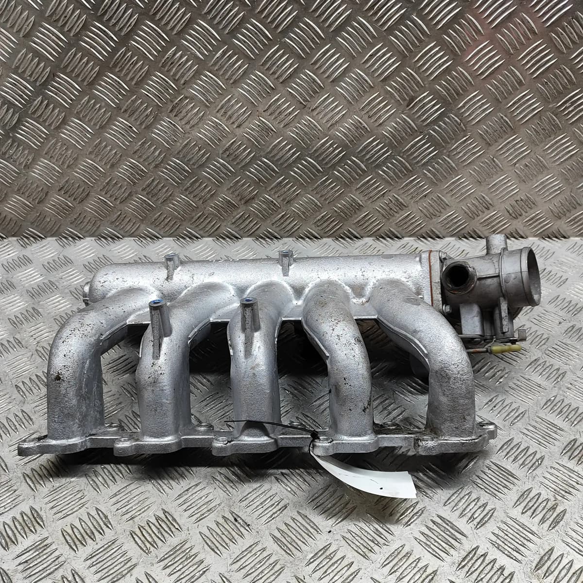 LAND ROVER DEFENDER L315 Intake Manifold HRC2908 2.5D 101kw 2005 28258907