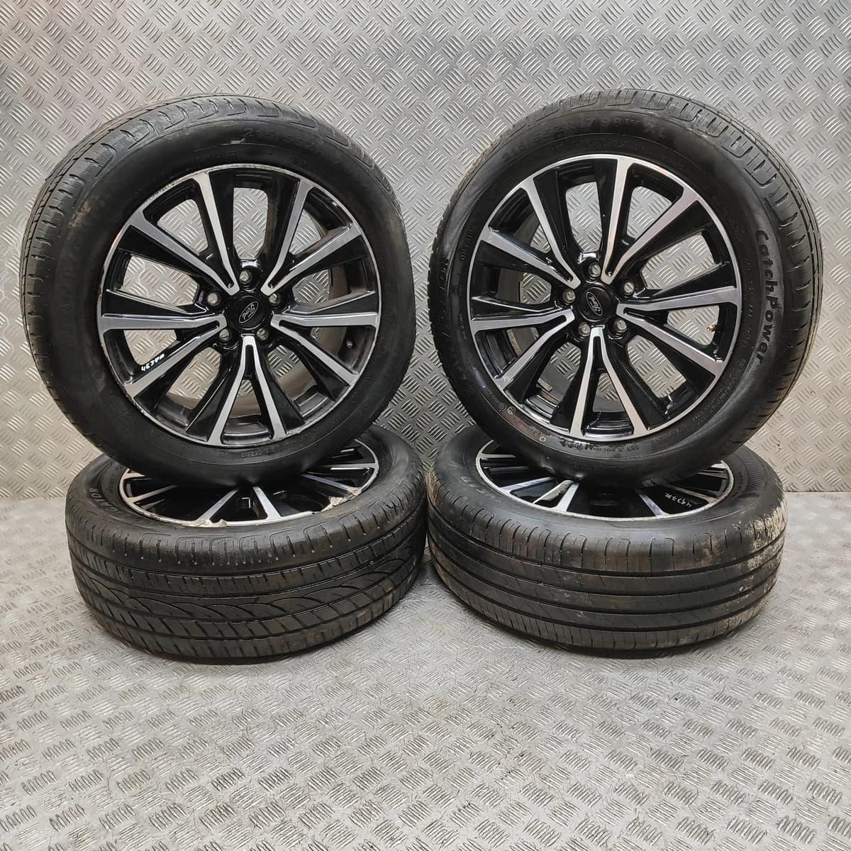 FORD PUMA Alloy Wheels Set W/ Tires L1TC-1007-KA 2022 28260185