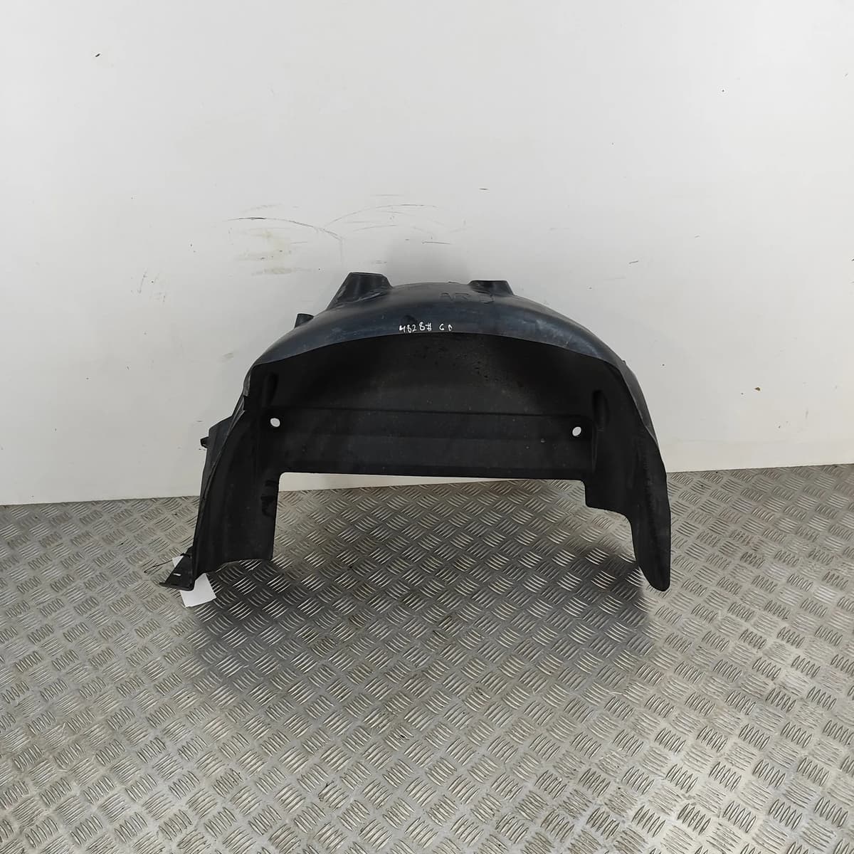OPEL VAUXHALL VIVARO X82 Rear Right Arch Liner 93867907 2016 28303138