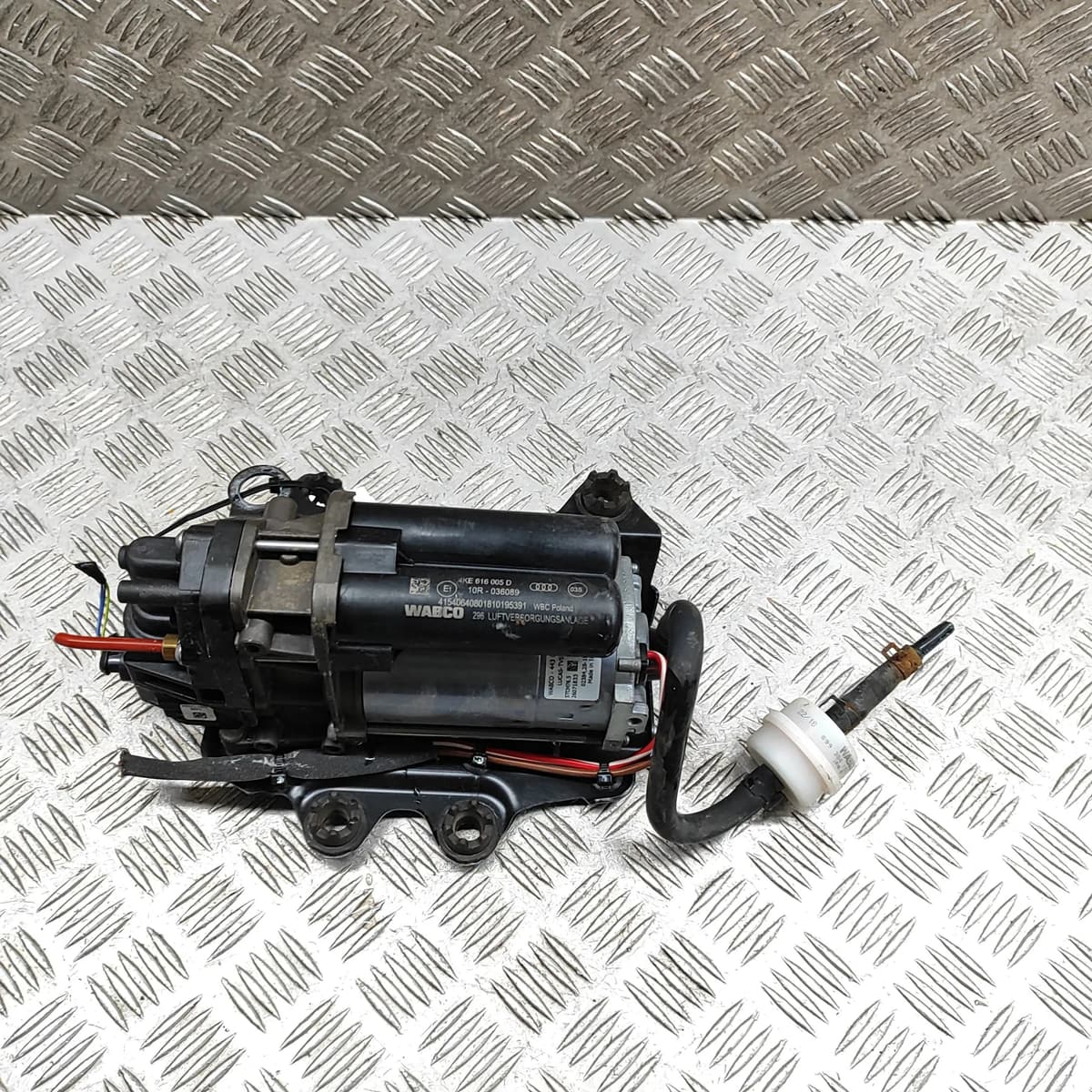 AUDI E-TRON GEN Air Suspension Compressor 4KE616005D 300kw 2019 28327808