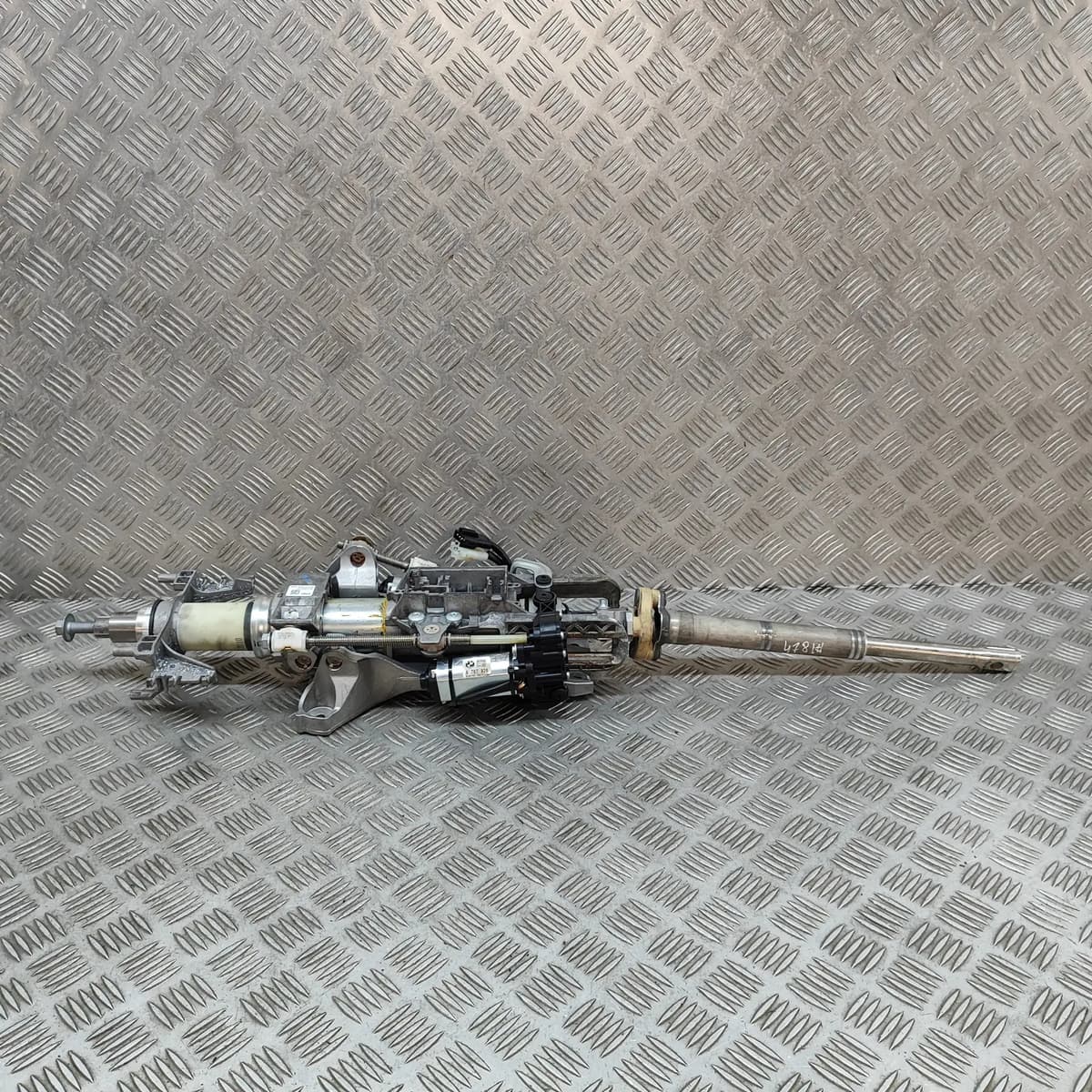 BMW 7 F01 Steering Column Mechanism 6787926 3.0 Diesel 180kw 2011 RHD 28427057