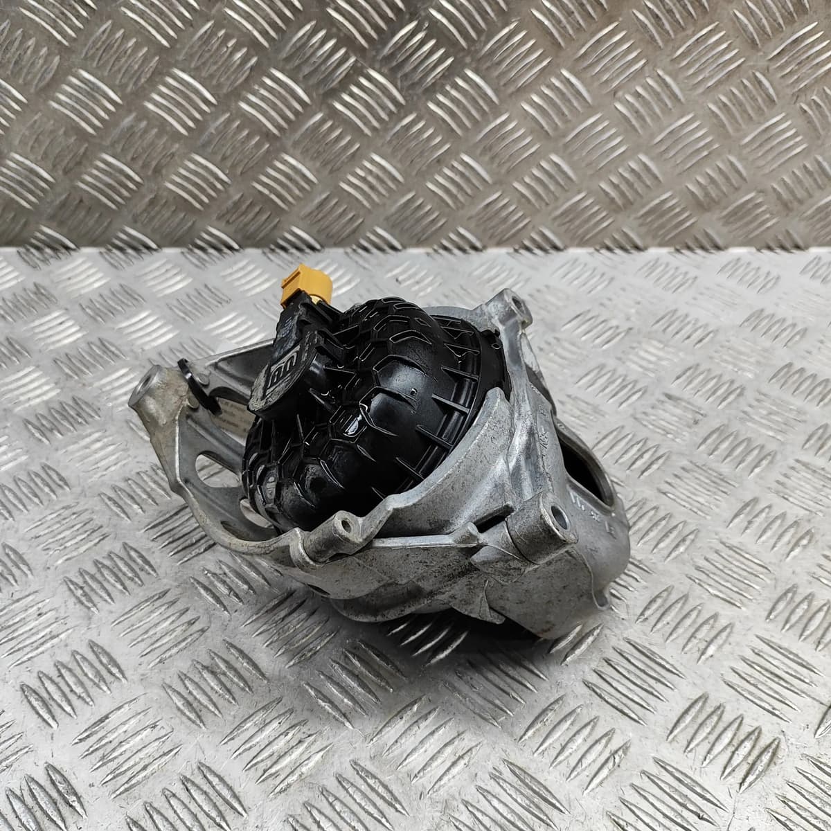 AUDI Q5 FY Left Side Engine Mount 4M0199371 2.0 Diesel 140kw 2021 28500077