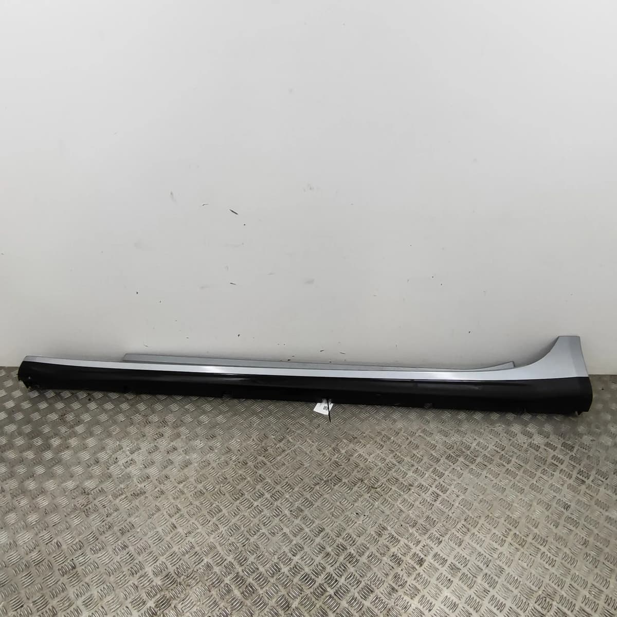 MASERATI GHIBLI M157 Left Side Plastic Sideskirt Cover 670010789 2015 28589392