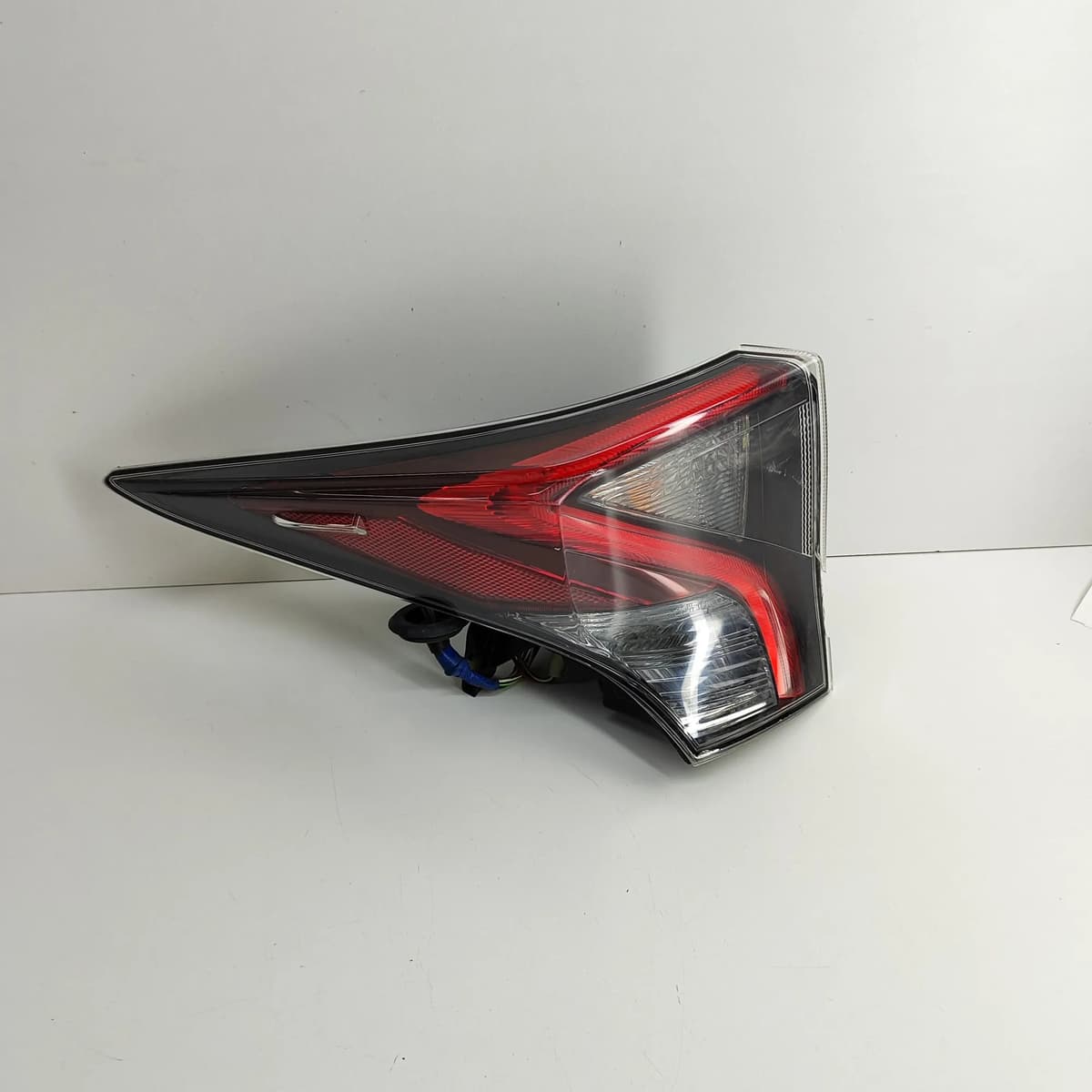 TOYOTA PRIUS W5 Rear Left Tail Light 81561-47150 1.8 28884182 LHD