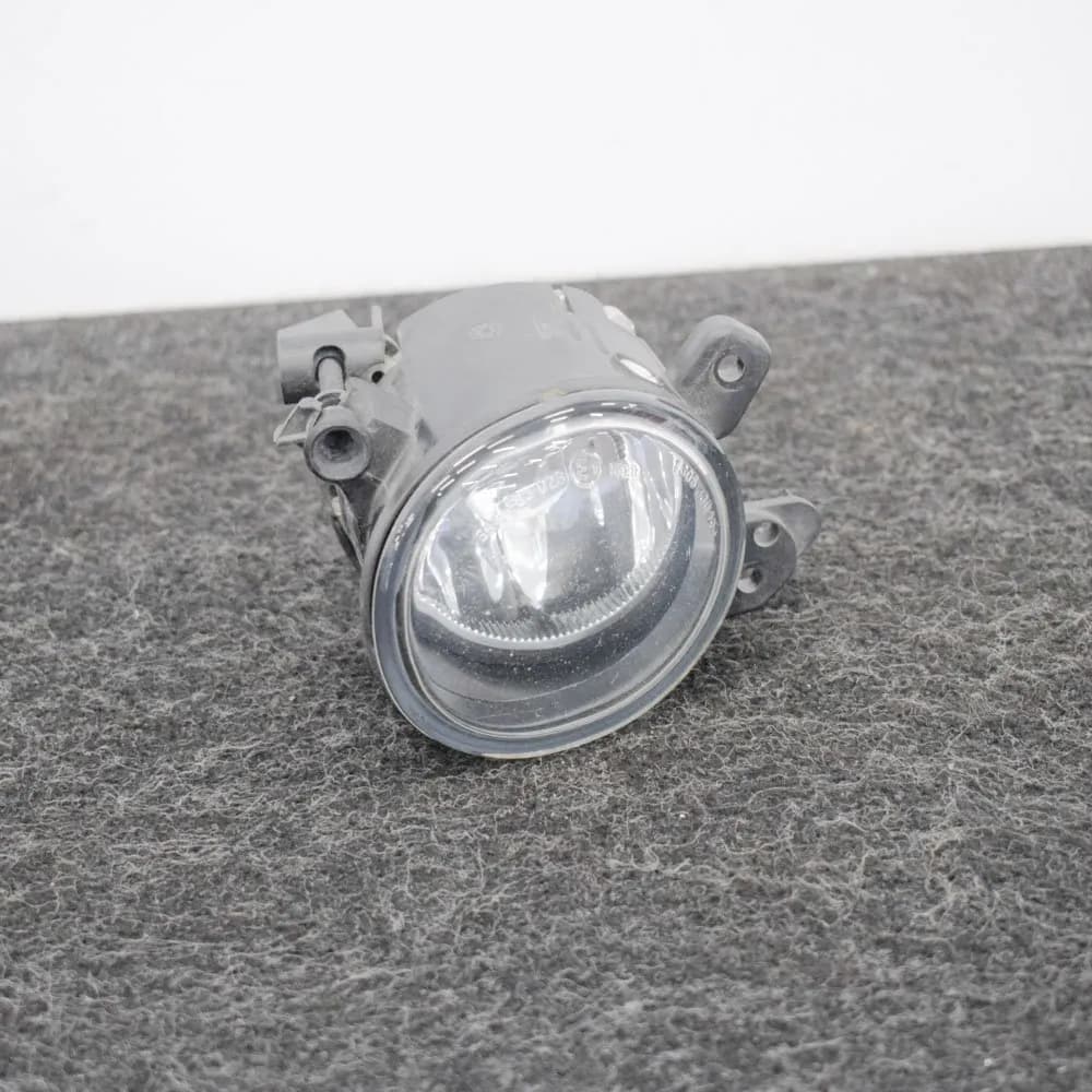Mercedes Benz C Class W204 Front Left Fog Light 	A2518200756 0305076001 2011