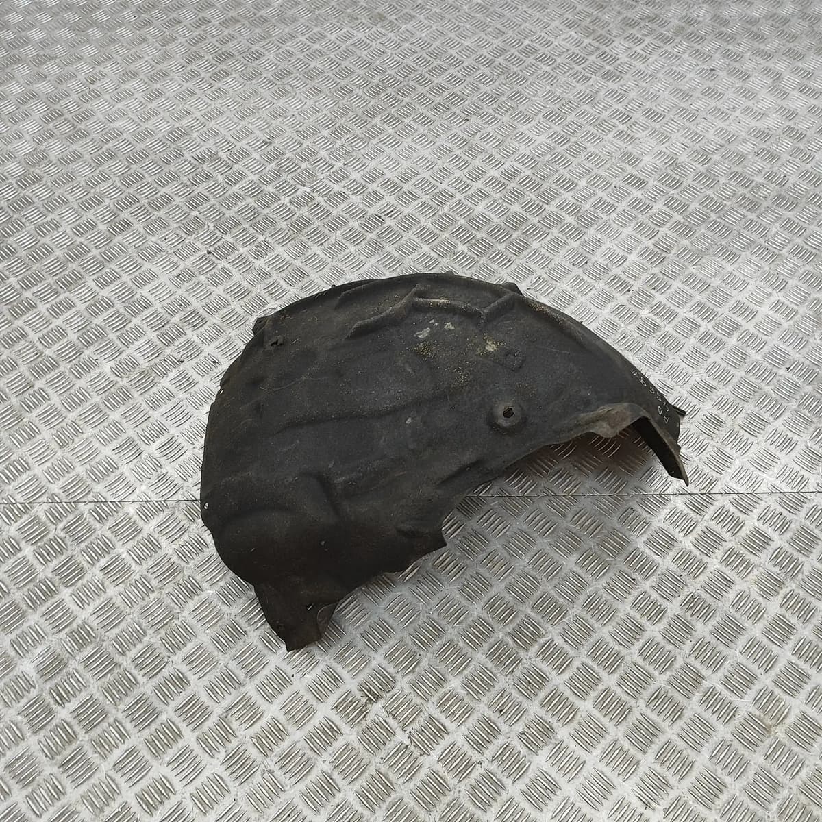 AUDI A4 B9 Front Right Arch Liner 8W0821172B 2.0 Diesel 140kW 2018 28972780