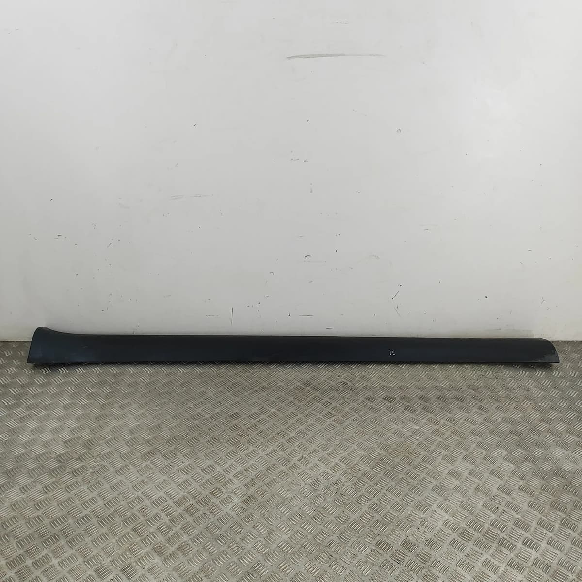 TESLA MODEL Y Left Side Plastic Sideskirt Cover 1497740-00-B 2022 29020567
