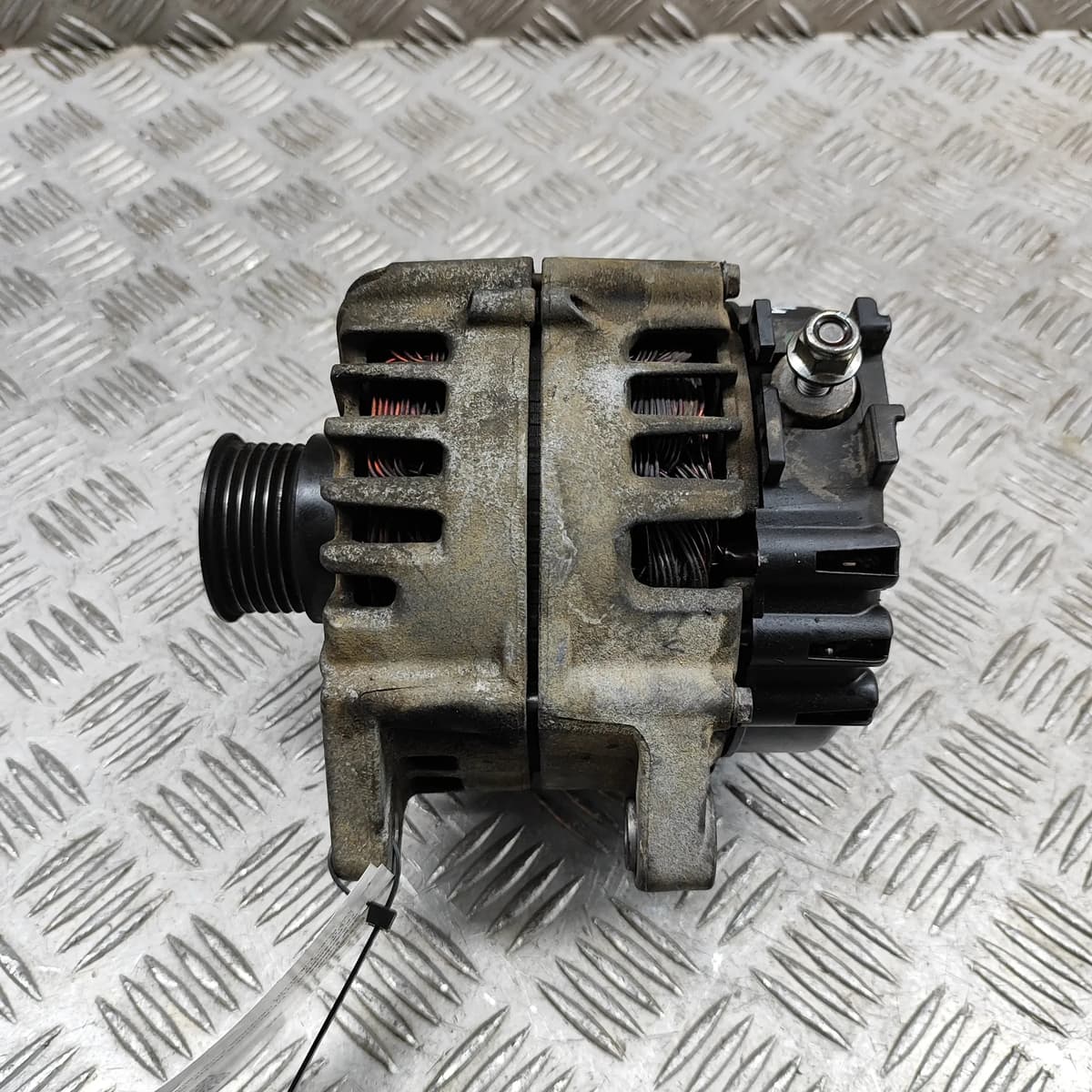 MERCEDES-BENZ CLS C218 Alternator Generator A0009068601 4.7P 320kW 2012 29041723