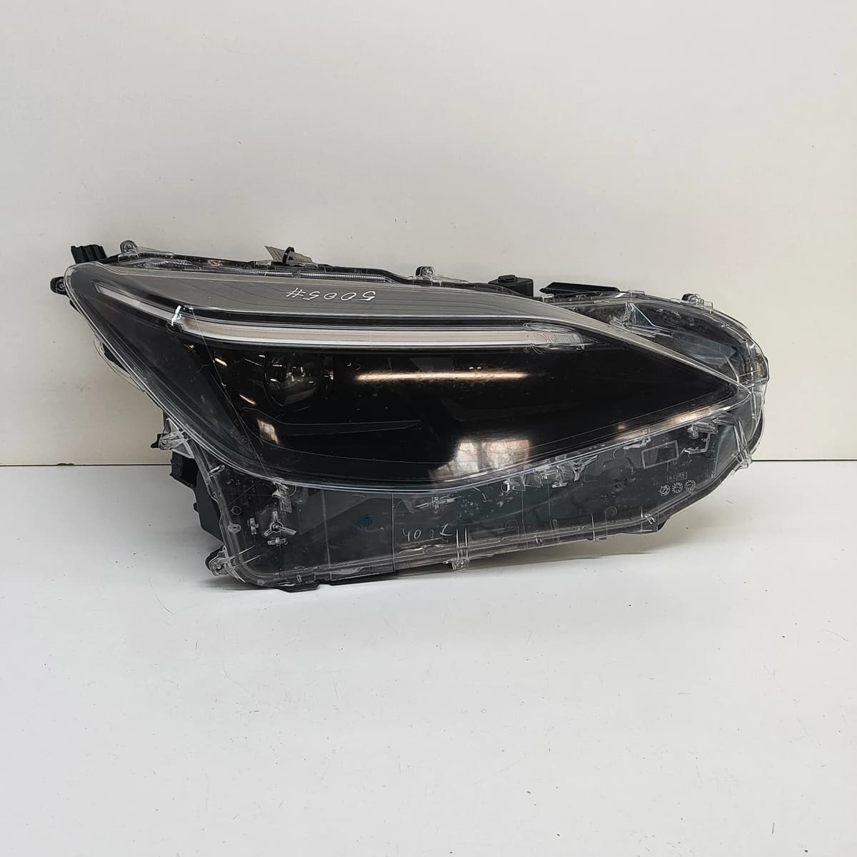 TOYOTA YARIS CROSS MXP Front Right Headlight 81110-0DP61 1.5 29073486