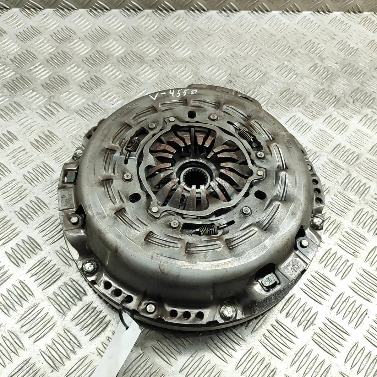 TOYOTA HILUX Mk7 Clutch Kit 31210-0K360 2.4 Diesel 110kw 29083292 2023