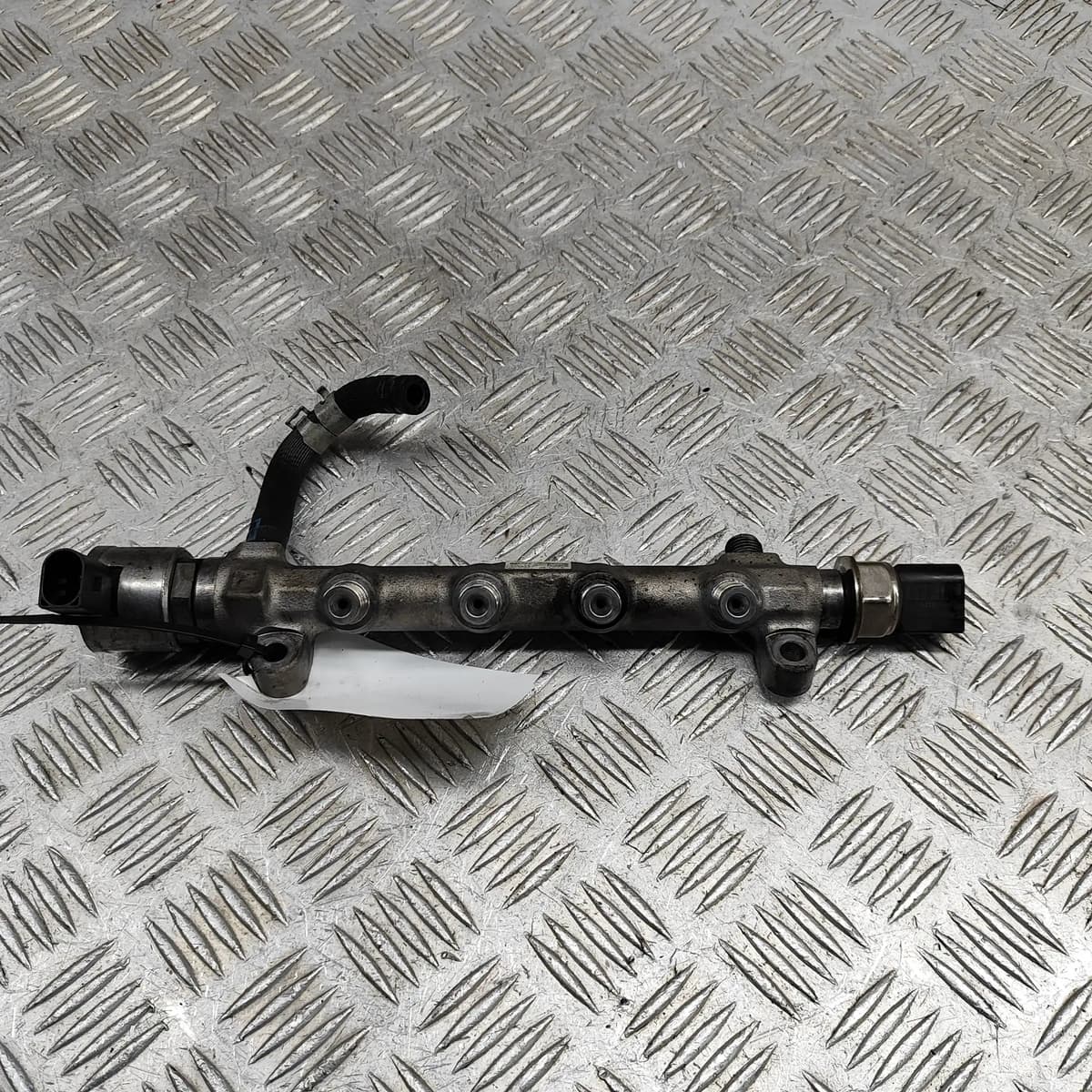 SKODA SUPERB MK3 Fuel Rail 04L089G 1.6D 88kW 2016 29090761