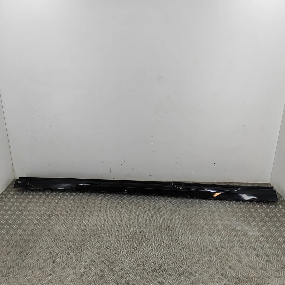 BMW 7 G70 Right Side Plastic Sideskirt Cover 9464162 2022 29179067