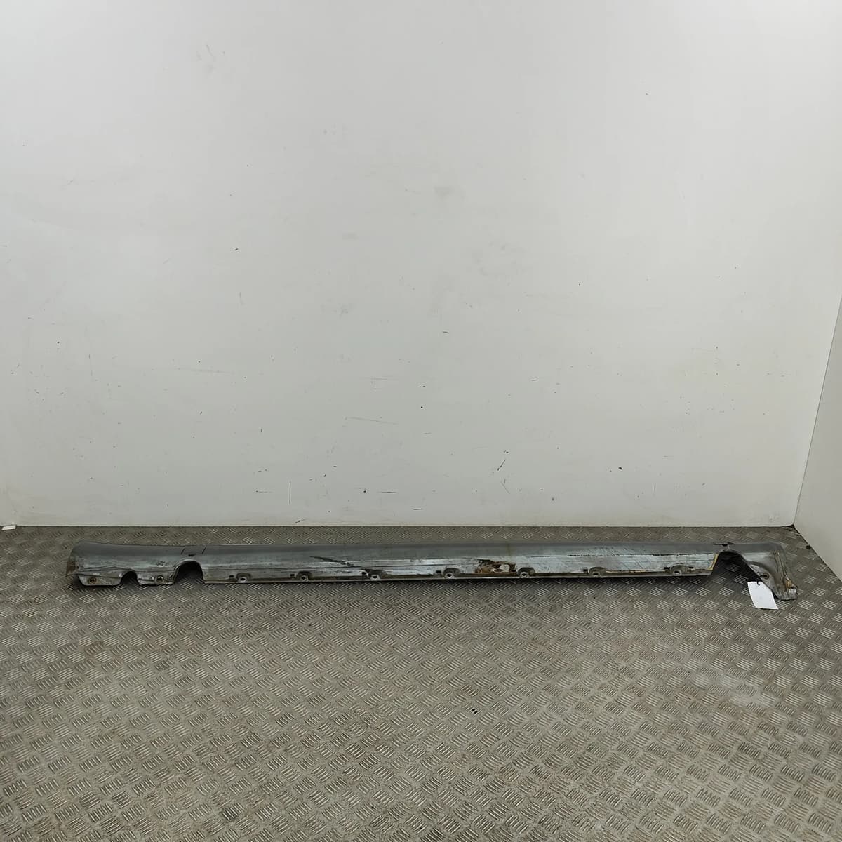 MERCEDES-BENZ E W124 Left Side Plastic Sideskirt Cover A1246902340 3.0 29335826