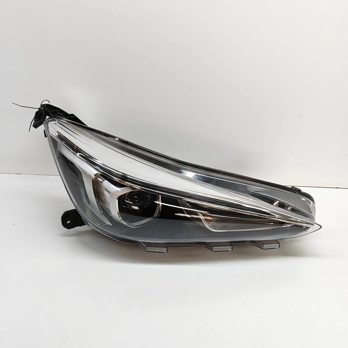 MG 3 Front Right Headlight RHD 11202887 1.5 Hybrid 142kw 29367667