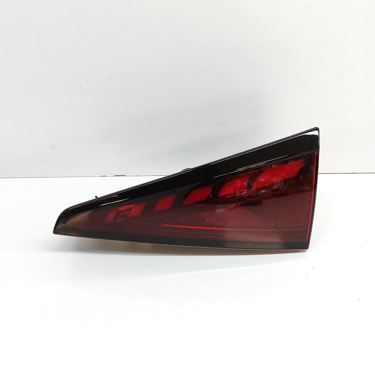 MG 3 Right Side Tailgate Tail Light 11202769 1.5 Hybrid 2024 29373012