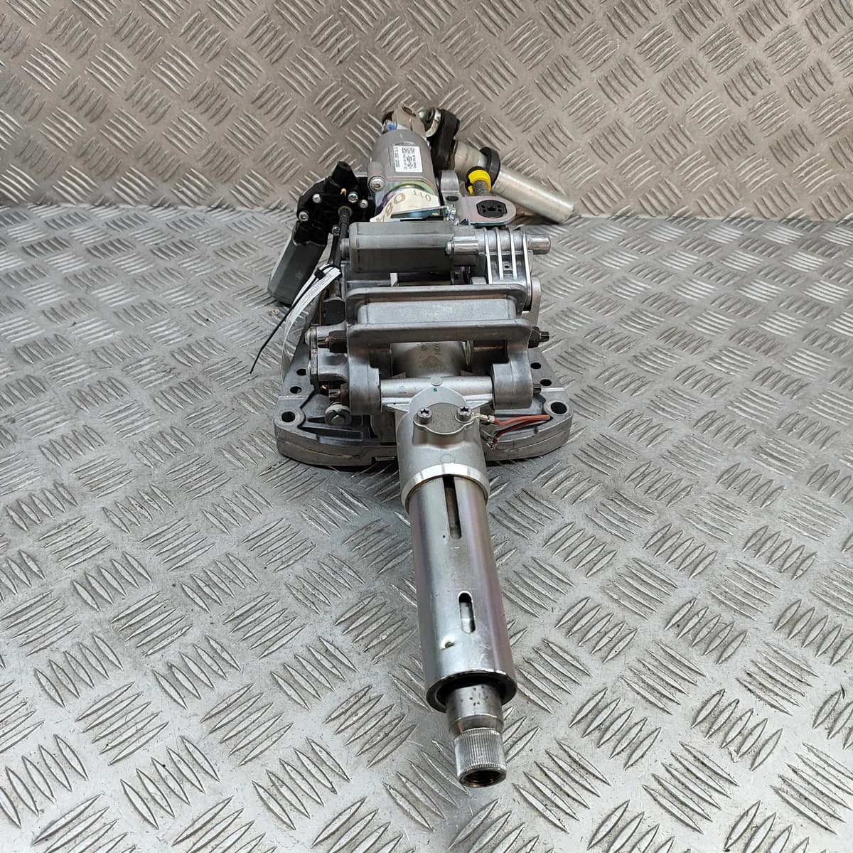 MERCEDES-BENZ E Coupe C207 Steering Column Mechanism A2074600116 RHD 3.0D 190kW