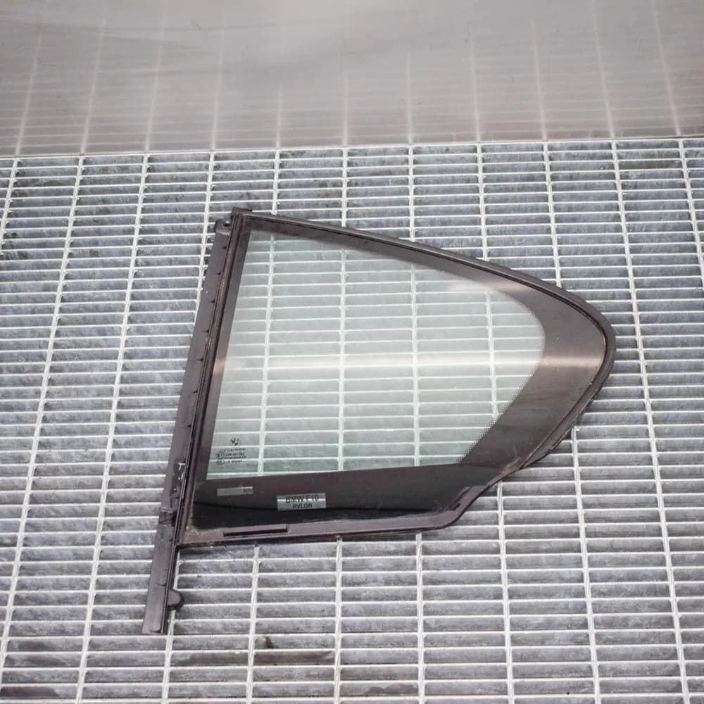 BMW 5 Rear Left Door Quarter Window F10 7311245 43R-001582 2012