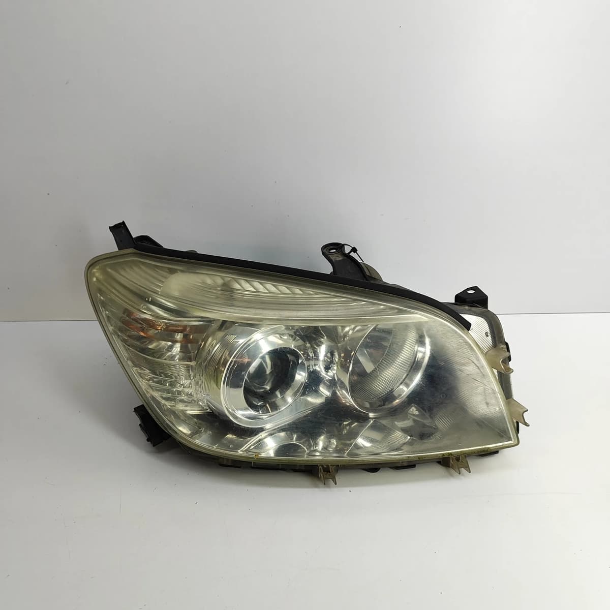 TOYOTA RAV 4 A3 Front Right Headlight 81130-42311 2.2 100kw 29482083 LHD