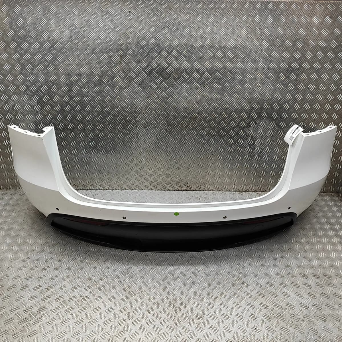 TESLA MODEL Y Rear Bumper 1493735-S0-A 2022 29490137