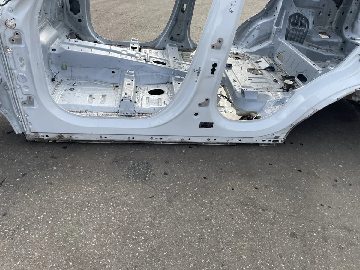 LAND ROVER RANGE ROVER SPORT L461 Left Side Sideskirt 2024 29532113
