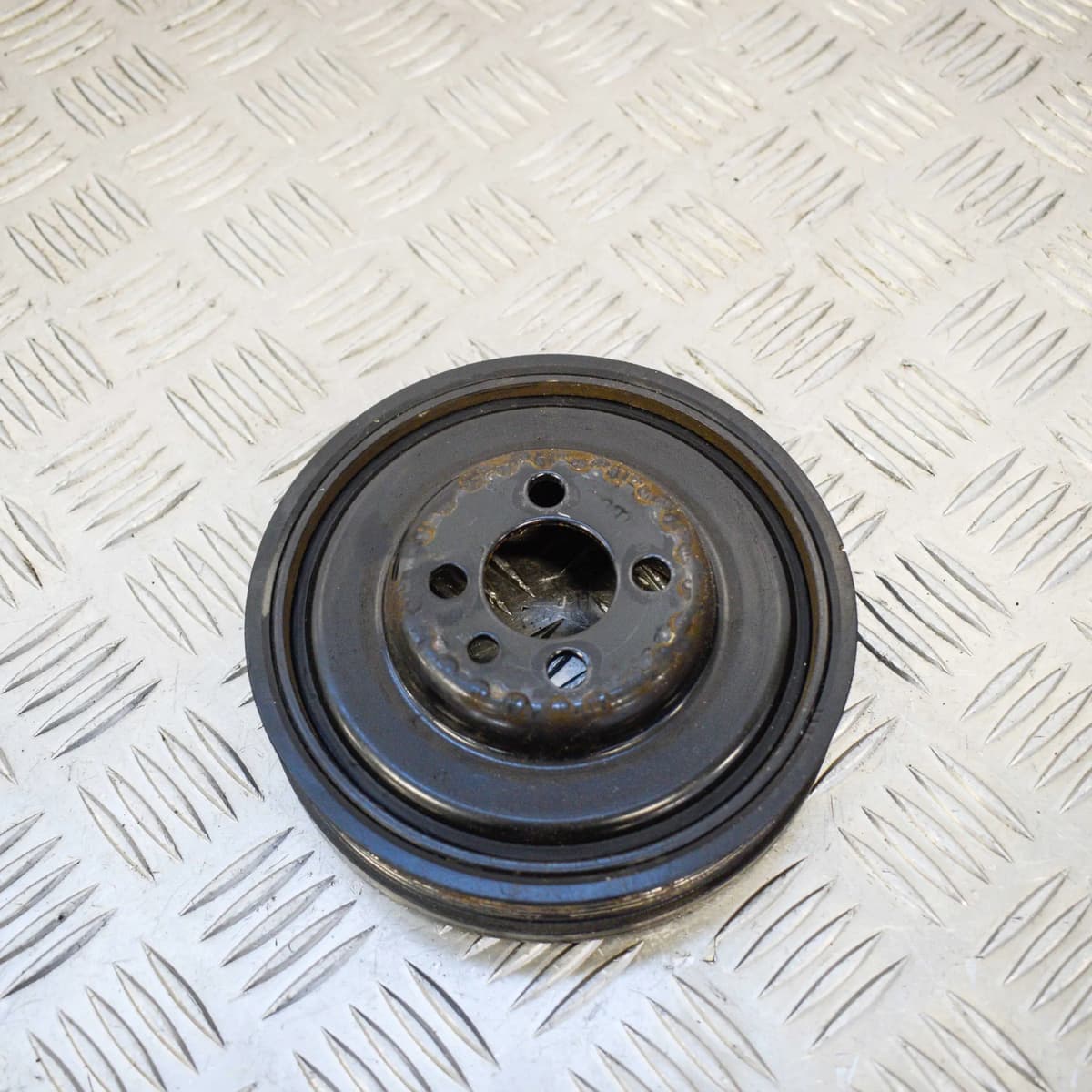 AUDI Q3 Crankshaft Pulley 8U 2.0 TDI 130kw 038105243M 2014